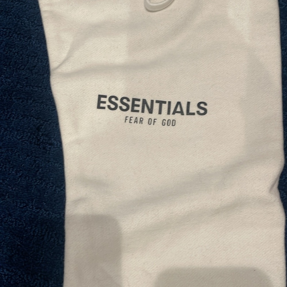 Fear of god essentials cream sweat pants size large worn - Picture 2 of 5